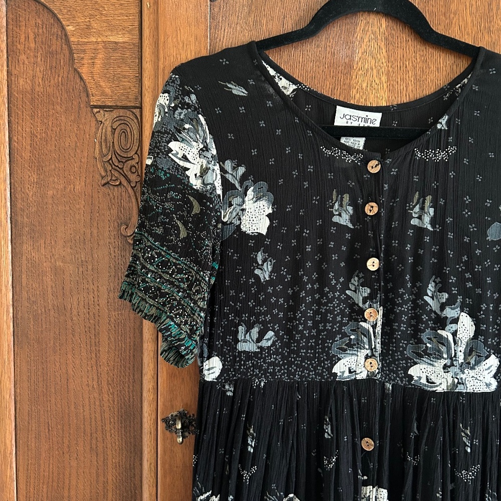 Vintage Floral Maxi Dress